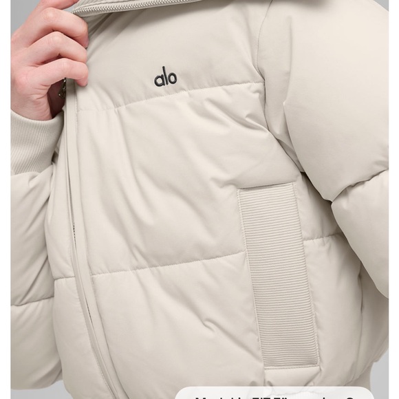 ALO Yoga Cropped Cream Puffer Jacket - Captivate Puffer - Bone - Picture 3 of 6